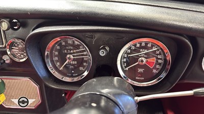 Lot 606 - 1967 MG B GT