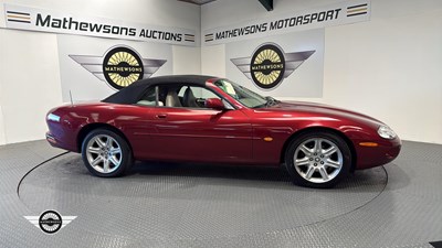 Lot 760 - 1997 JAGUAR XK8 CONVERTIBLE AUTO