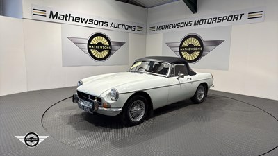 Lot 784 - 1972 MG B