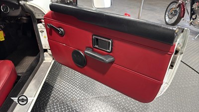 Lot 784 - 1972 MG B