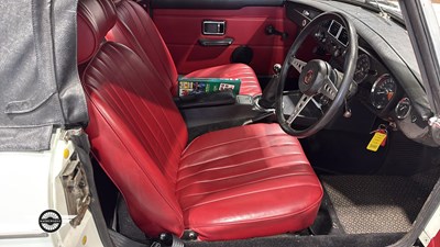 Lot 784 - 1972 MG B