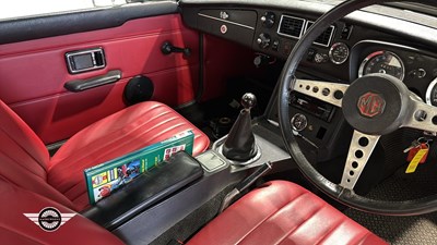 Lot 784 - 1972 MG B