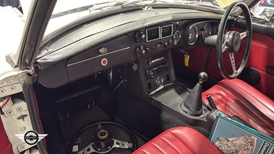 Lot 784 - 1972 MG B