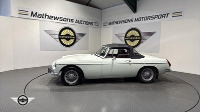 Lot 784 - 1972 MG B