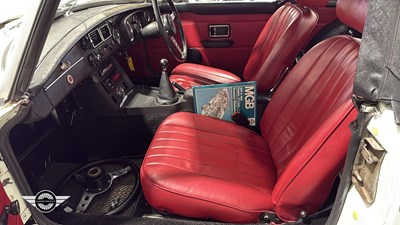 Lot 784 - 1972 MG B