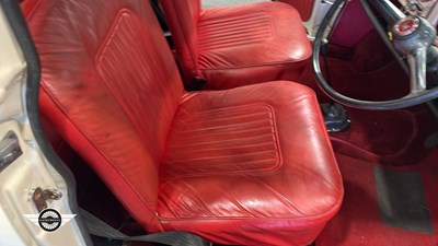 Lot 820 - 1966 MORRIS MINOR 1000
