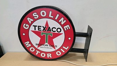 Lot 293 - TEXACO MOTOR OIL , DOUBLE SIDED LIGHT UP SIGN 24" DIA