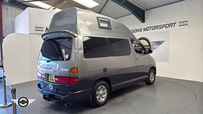 Lot 4 - 1995 TOYOTA GRANVIA
