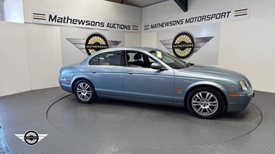 Lot 445 - 2004 JAGUAR S-TYPE DIESEL