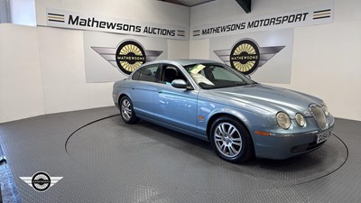 Lot 445 - 2004 JAGUAR S-TYPE DIESEL