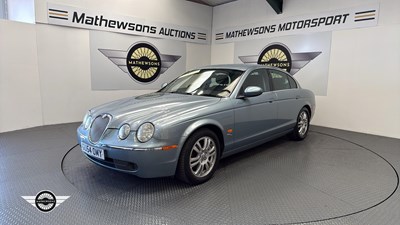 Lot 445 - 2004 JAGUAR S-TYPE DIESEL