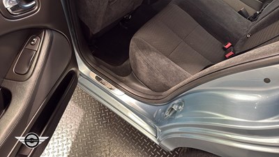 Lot 445 - 2004 JAGUAR S-TYPE DIESEL