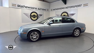 Lot 445 - 2004 JAGUAR S-TYPE DIESEL