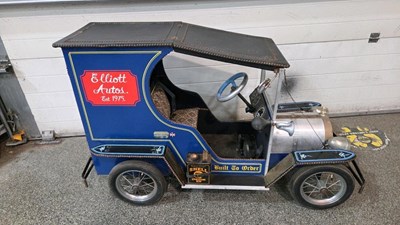 Lot 209 - CHILD'S VINTAGE BATTERY OPERATED CAR/ VAN " FROM A STATELY HOME "