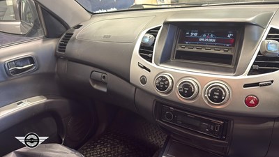 Lot 758 - 2014 MITSUBISHI L200 TROJAN DCB DI-D 4X4