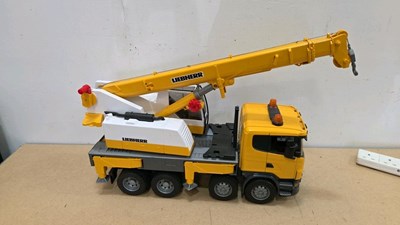Lot 885 - SCANIA MODEL TRUCK