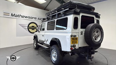 Lot 694 - 2001 LAND ROVER DEFENDER 110 TD5