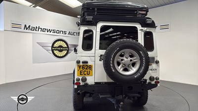 Lot 694 - 2001 LAND ROVER DEFENDER 110 TD5