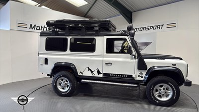 Lot 694 - 2001 LAND ROVER DEFENDER 110 TD5