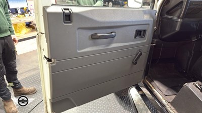 Lot 694 - 2001 LAND ROVER DEFENDER 110 TD5