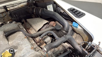 Lot 694 - 2001 LAND ROVER DEFENDER 110 TD5