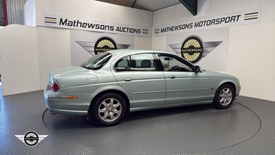 Lot 163 - 2000 JAGUAR S-TYPE V6