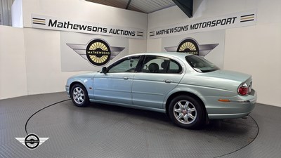 Lot 163 - 2000 JAGUAR S-TYPE V6