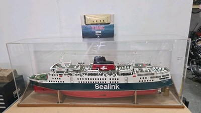 Lot 601 - TITANIC & SEALINK MODEL SHIPS