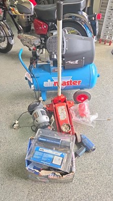 Lot 621 - SELECTION OF GARAGE EQUIPMENT