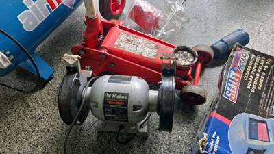 Lot 621 - SELECTION OF GARAGE EQUIPMENT