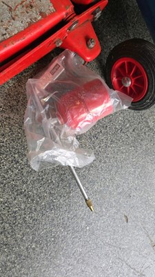 Lot 621 - SELECTION OF GARAGE EQUIPMENT