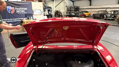 Lot 97 - 1998 MAZDA MX-5