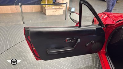 Lot 97 - 1998 MAZDA MX-5