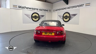 Lot 97 - 1998 MAZDA MX-5