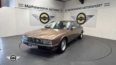 Lot 476 - 1989 DAIMLER 3.6