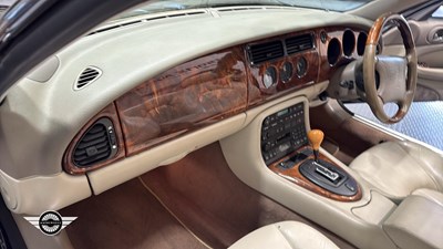 Lot 442 - 1999 JAGUAR XK8 CONVERTIBLE AUTO
