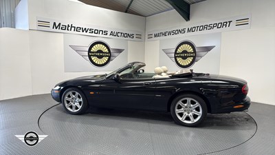 Lot 442 - 1999 JAGUAR XK8 CONVERTIBLE AUTO