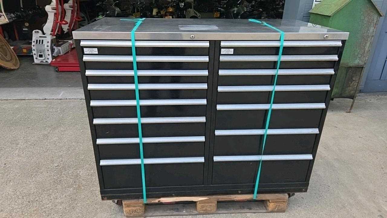 Lot 65 - XL SHURE NEW OLD STOCK ROLLER DRAW TOOL CABINET, INC KEY L60" W28" H45"