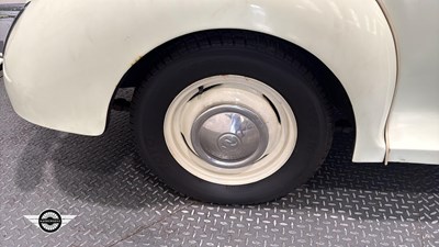 Lot 660 - 1968 MORRIS MINOR 1000