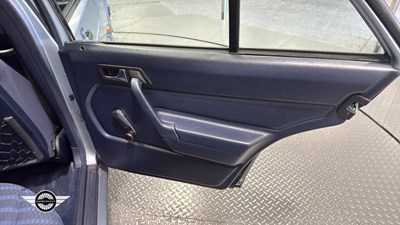 Lot 808 - 1993 MERCEDES 190E AUTO