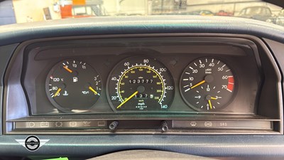 Lot 808 - 1993 MERCEDES 190E AUTO
