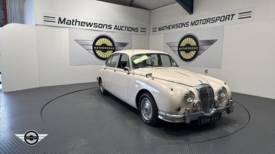 Lot 57 - 1968 DAIMLER V8 250