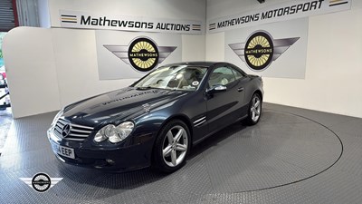 Lot 718 - 2004 MERCEDES SL 350 AUTO