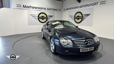 Lot 718 - 2004 MERCEDES SL 350 AUTO
