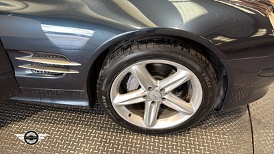 Lot 718 - 2004 MERCEDES SL 350 AUTO