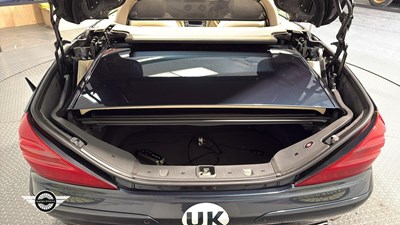 Lot 718 - 2004 MERCEDES SL 350 AUTO