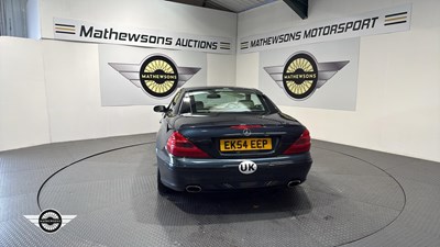 Lot 718 - 2004 MERCEDES SL 350 AUTO