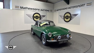 Lot 112 - 1977 MGB ROADSTER