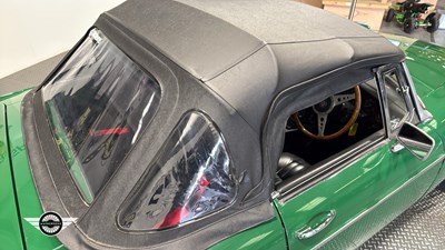 Lot 112 - 1977 MGB ROADSTER
