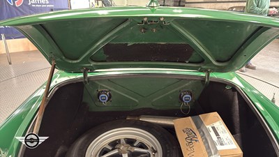 Lot 112 - 1977 MGB ROADSTER